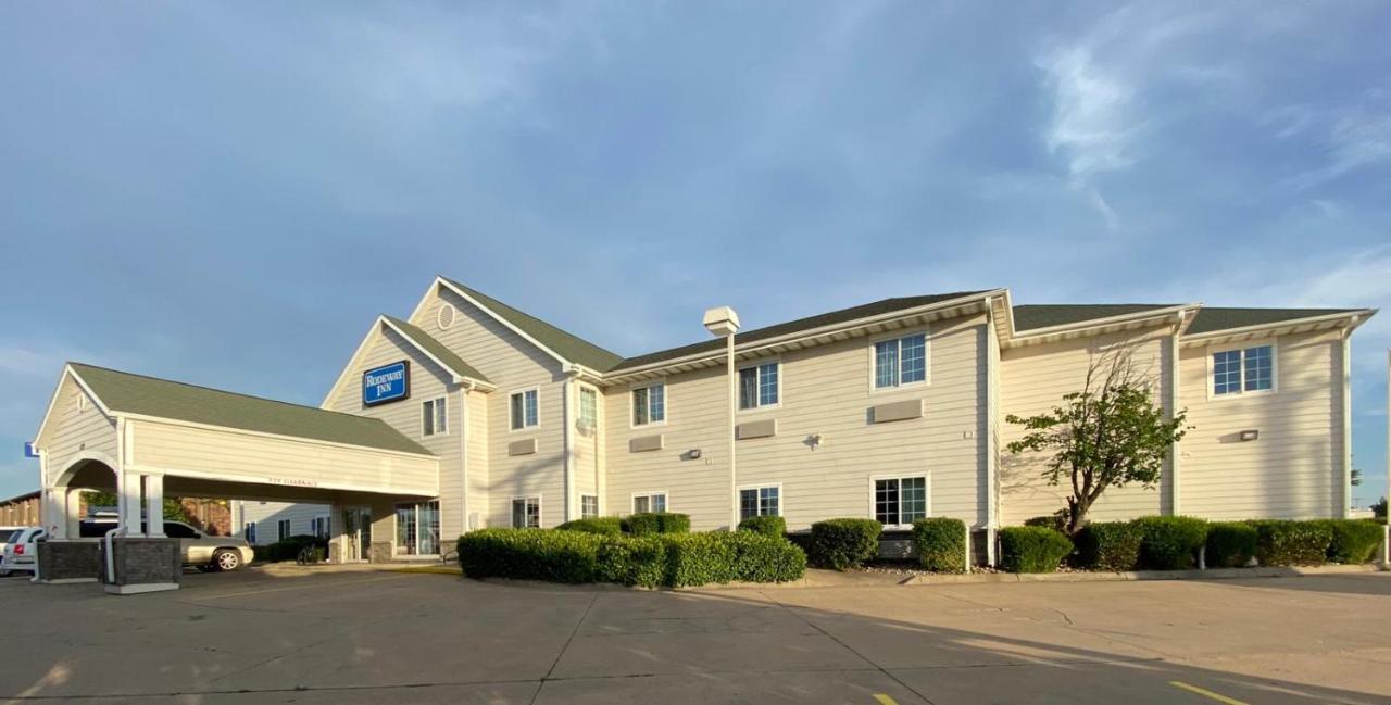 Rodeway Inn Salina Exterior photo